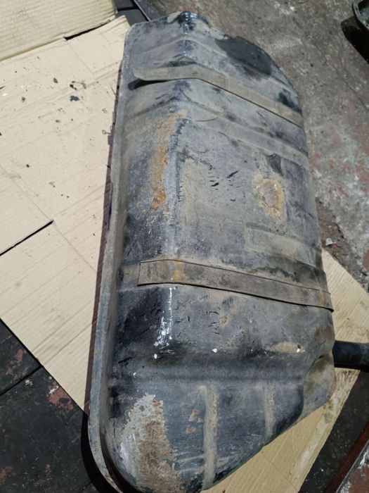 Бак топливный  бензобак Ваз 2101,2108