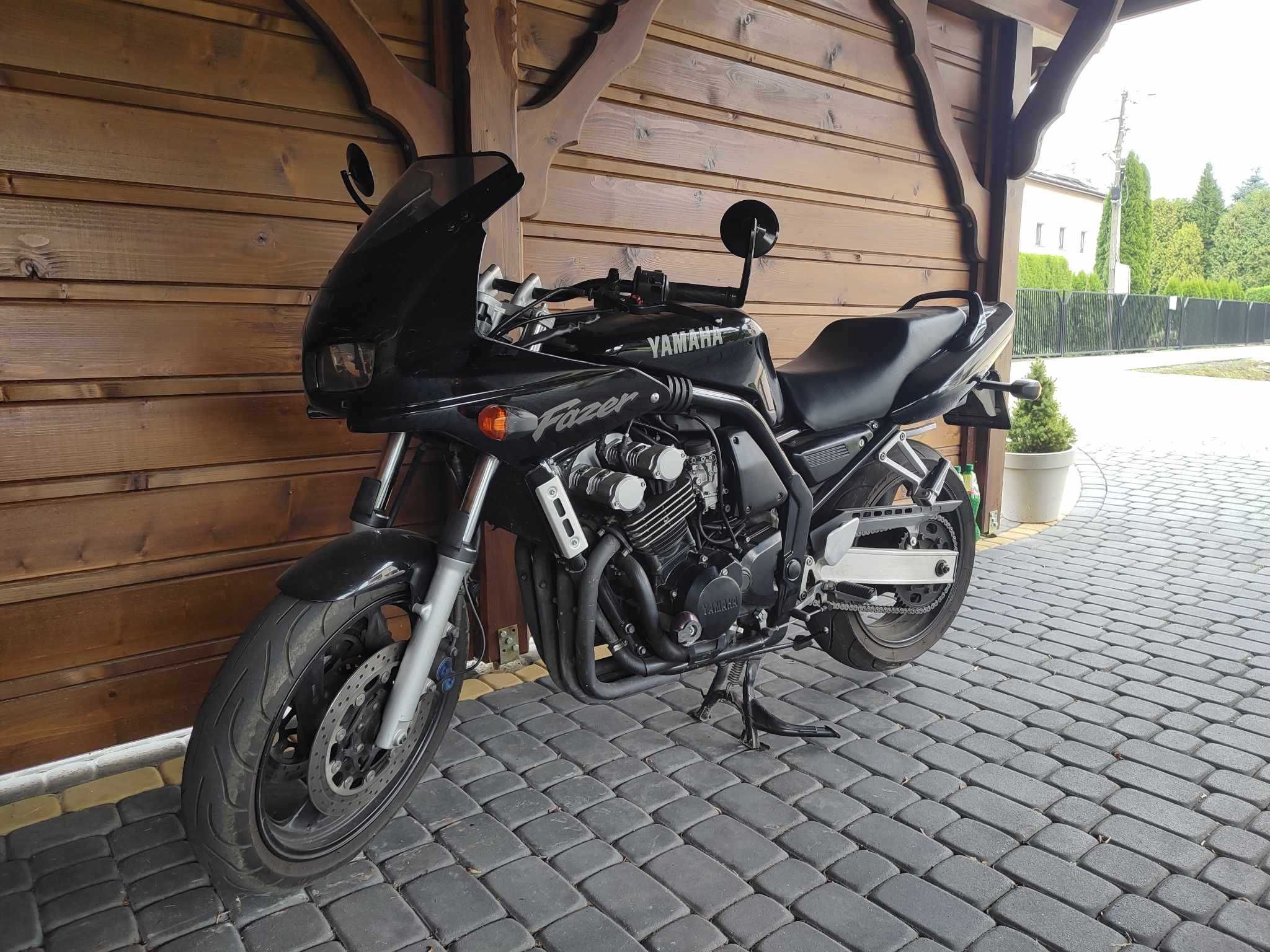 Yamaha Fazer 600, motocykl 600 cm, motor,