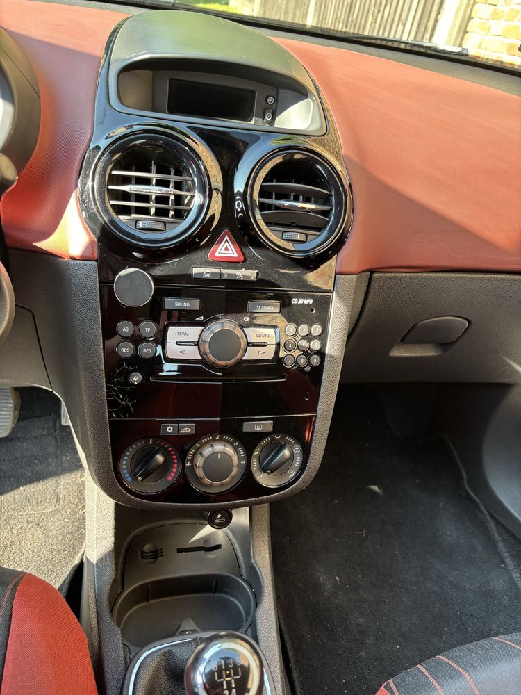 Opel Corsa D 2008 rok