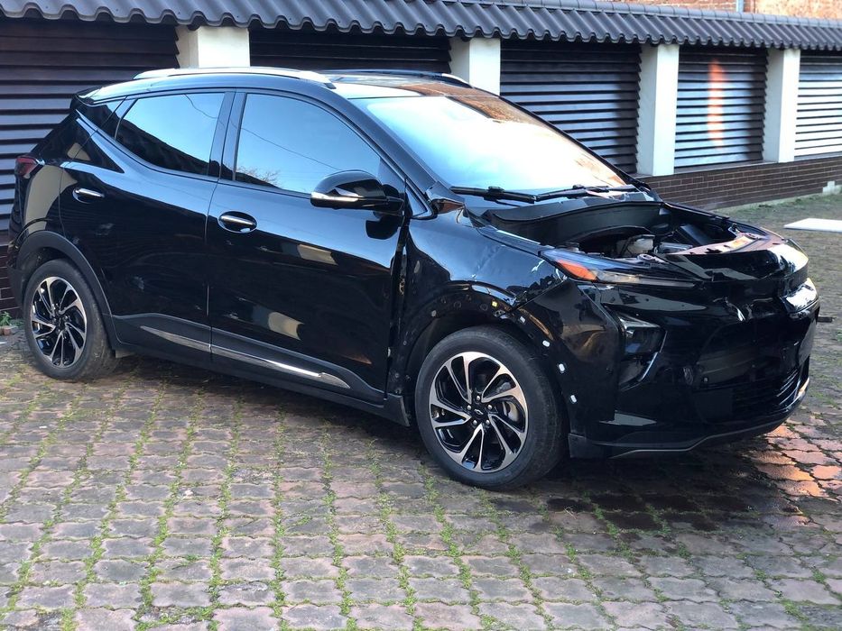 Chevrolet bolt euv ev premier електромобіль продаж продається електрич