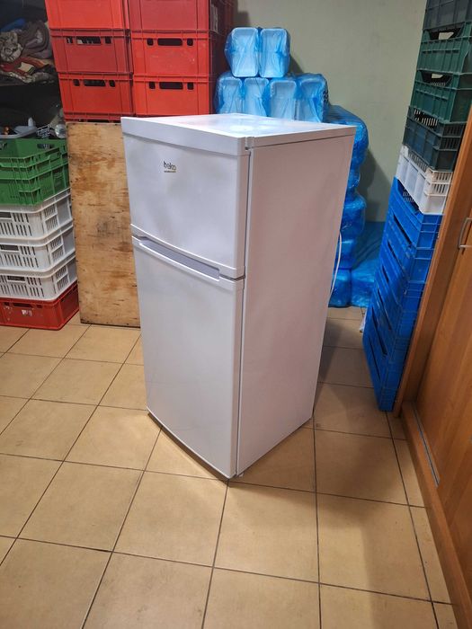 Lodówka Beko z zamrażarką jak nowa wysokość-124cm szerokosc-54cm 2022r