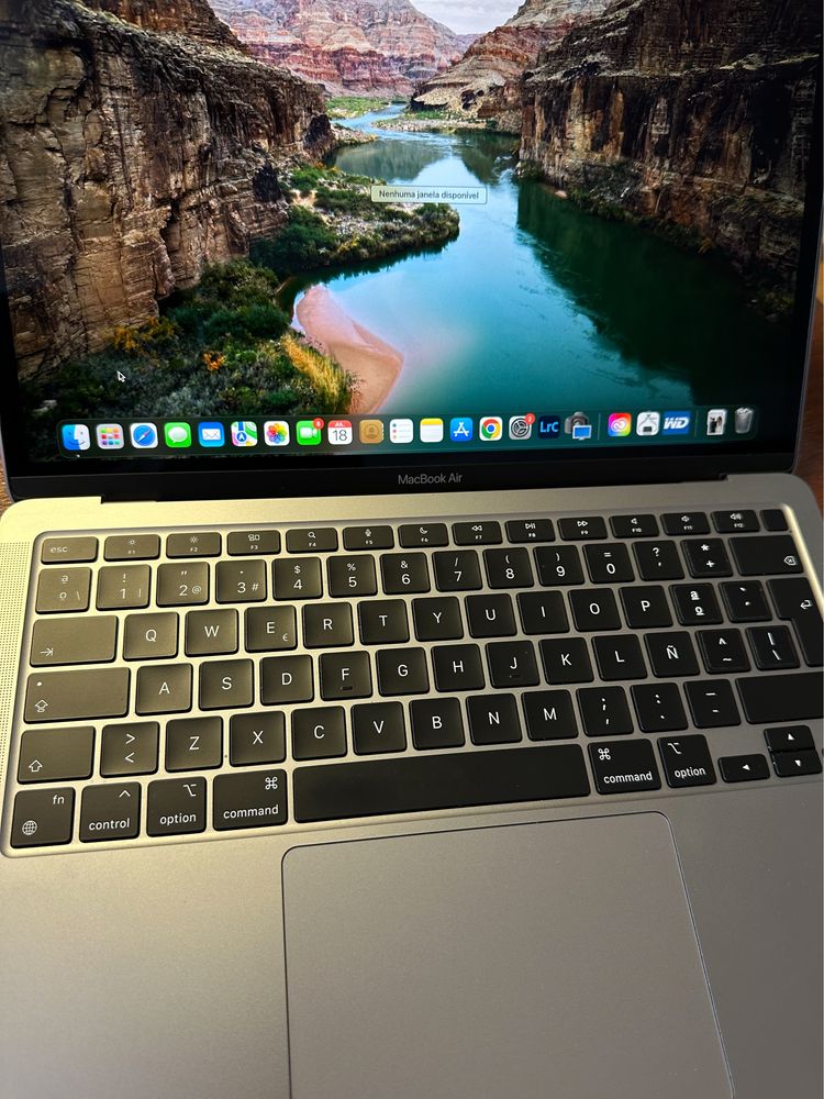 MacBook Air M1 - 8GB Ram | 256GB SSD