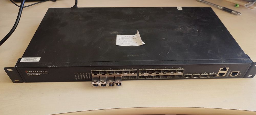 Комутатор мережевий керований FoxGate S6424-S2C2 SFP L2