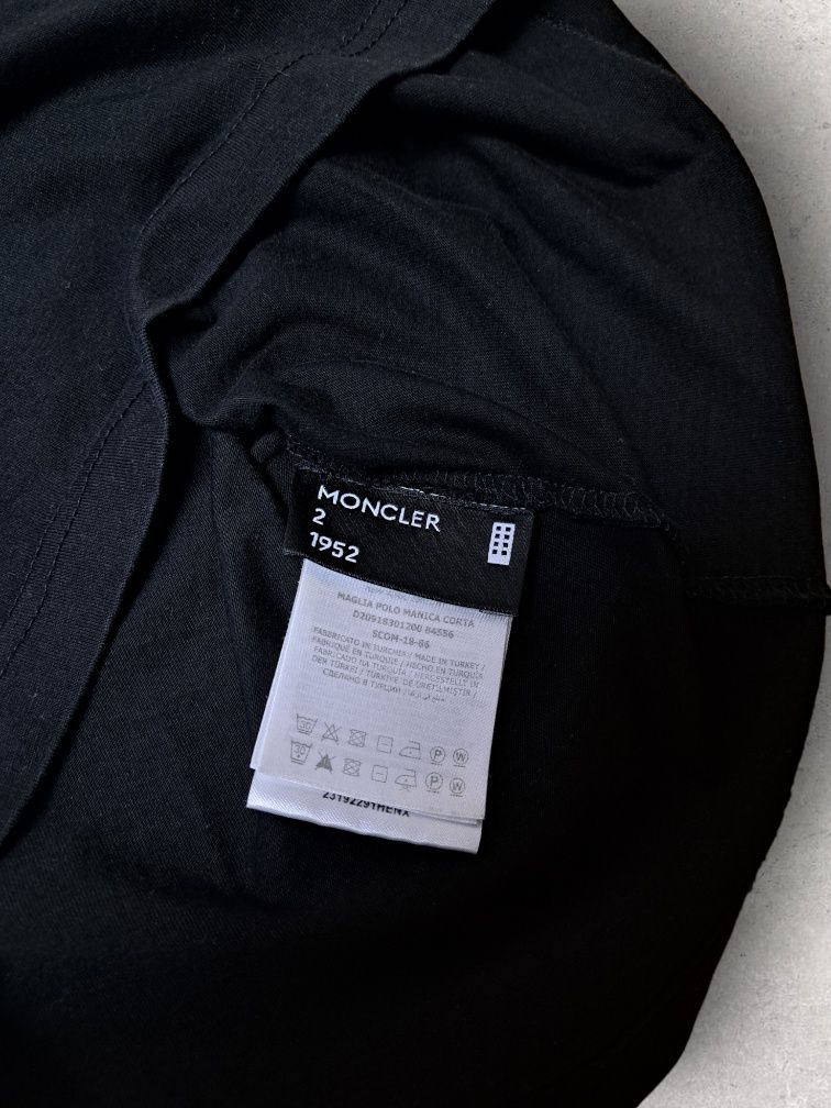 Koszulka Moncler, naszyte logo na przodzie, Gucci t-shirt Prada Asics