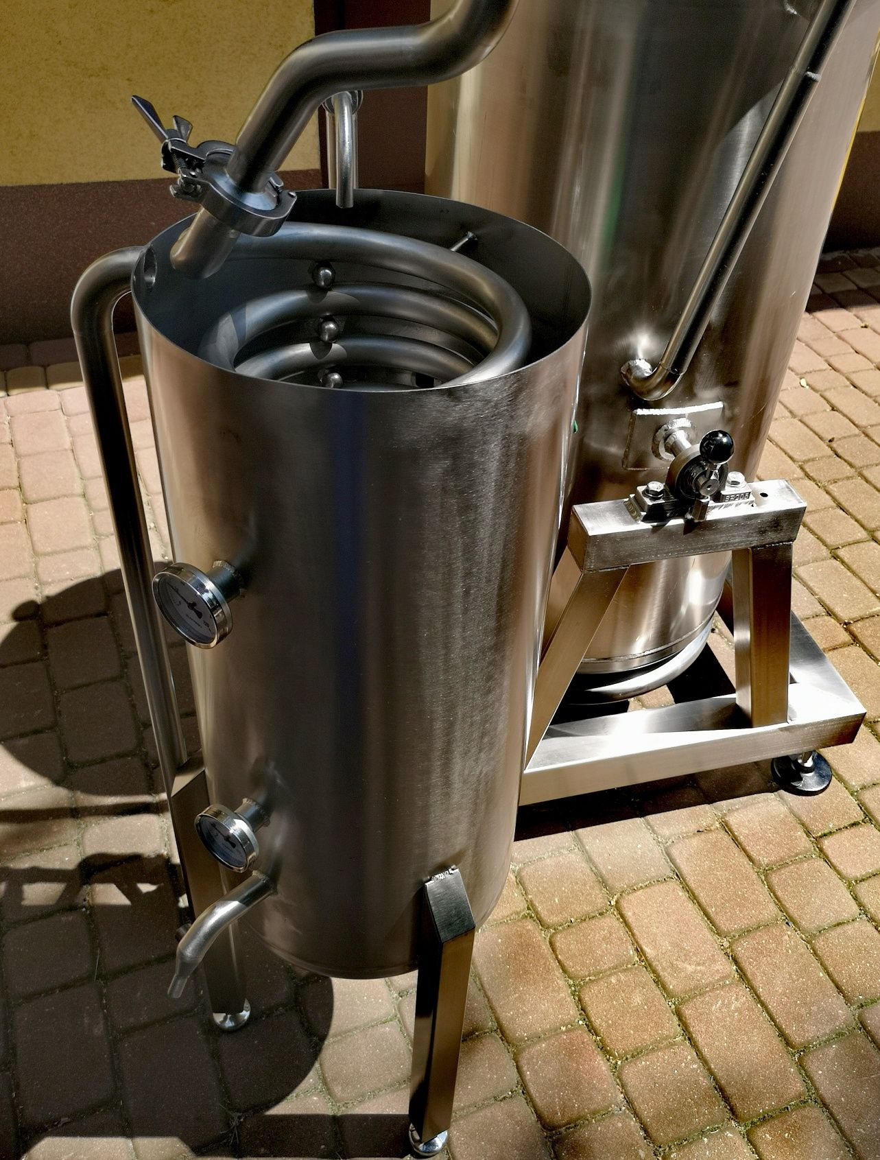 Alembik. Destylator do olejków eterycznych, olejek eteryczny