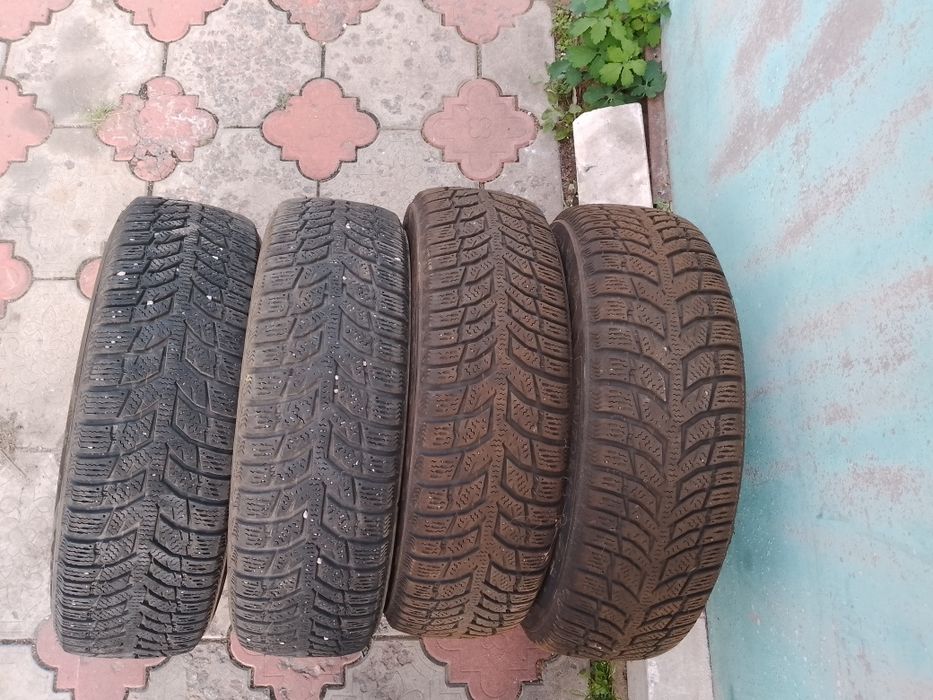 Комплект зимней резины DoubleStar DW08 (175/70R13 82T) 23 год. 7-6 мм