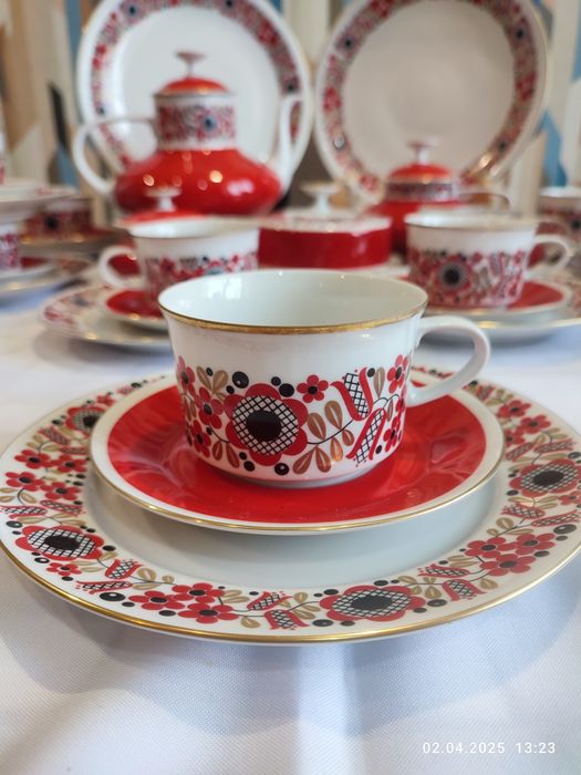 Чайный сервиз 12 персон Freiberger Porzelian, кофейный сервиз ГДР.