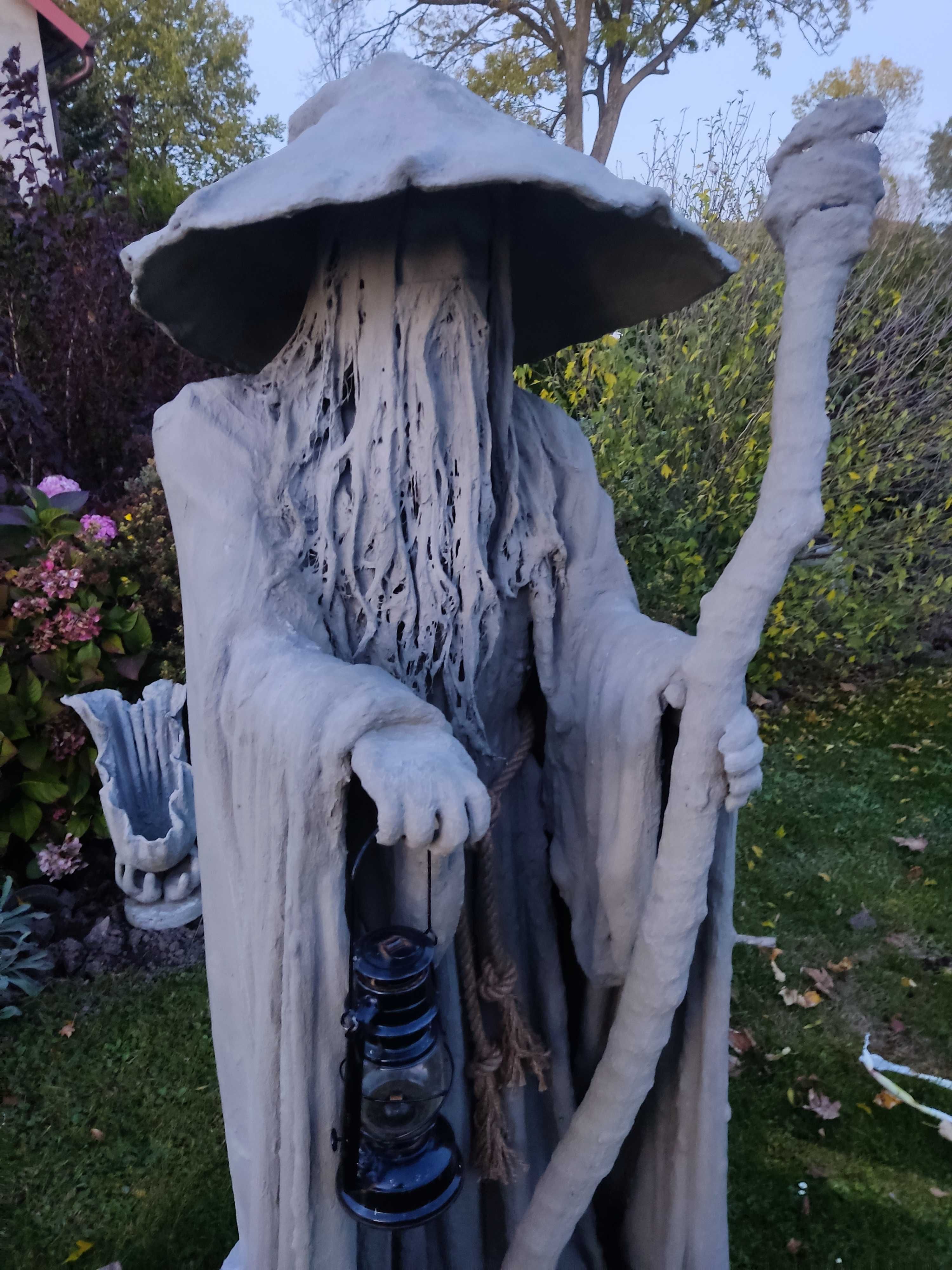 Gandalf szary duża figura ogrodowa z cementu