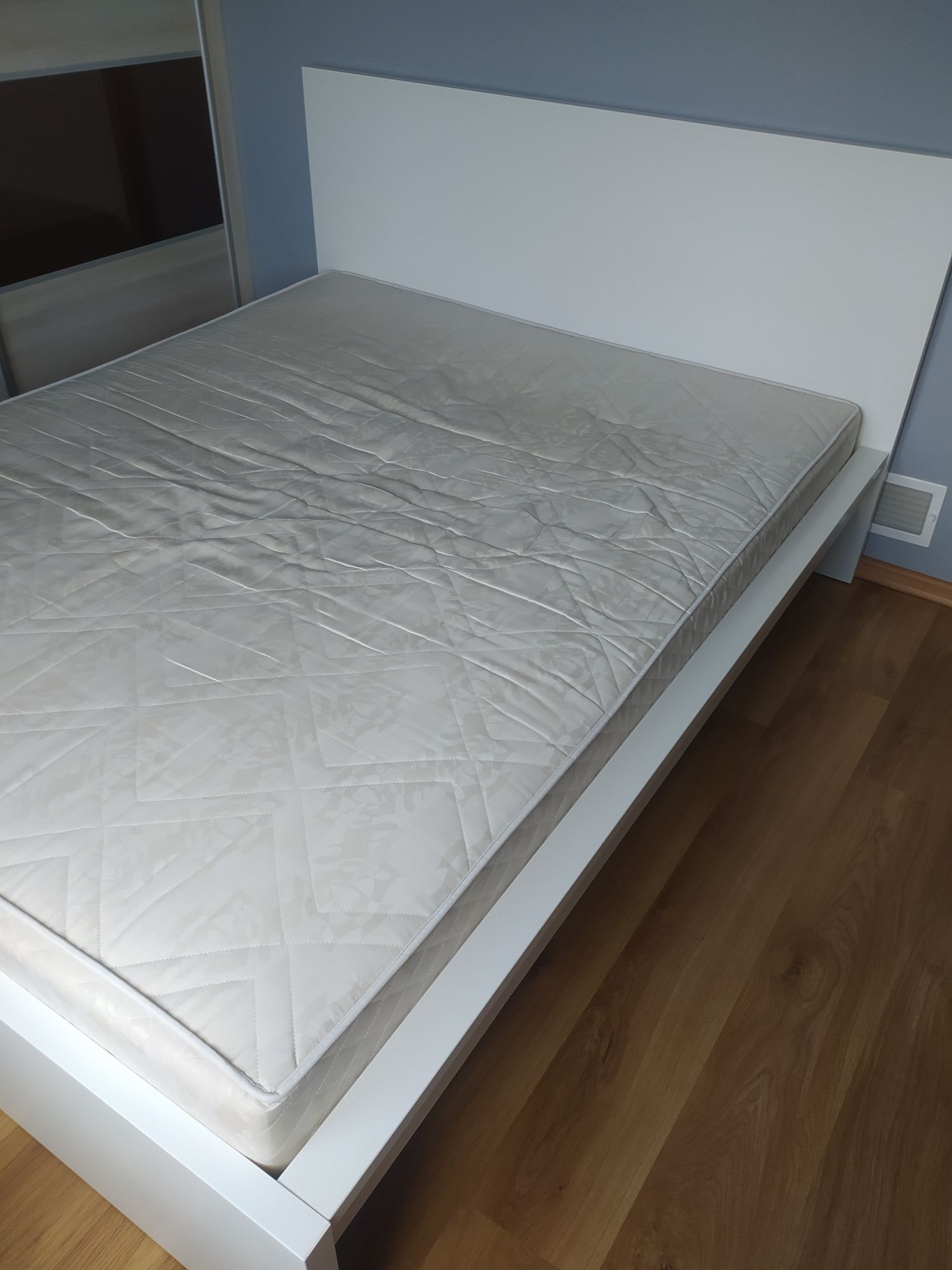 Łóżko 160*200 białe IKEA z materacem