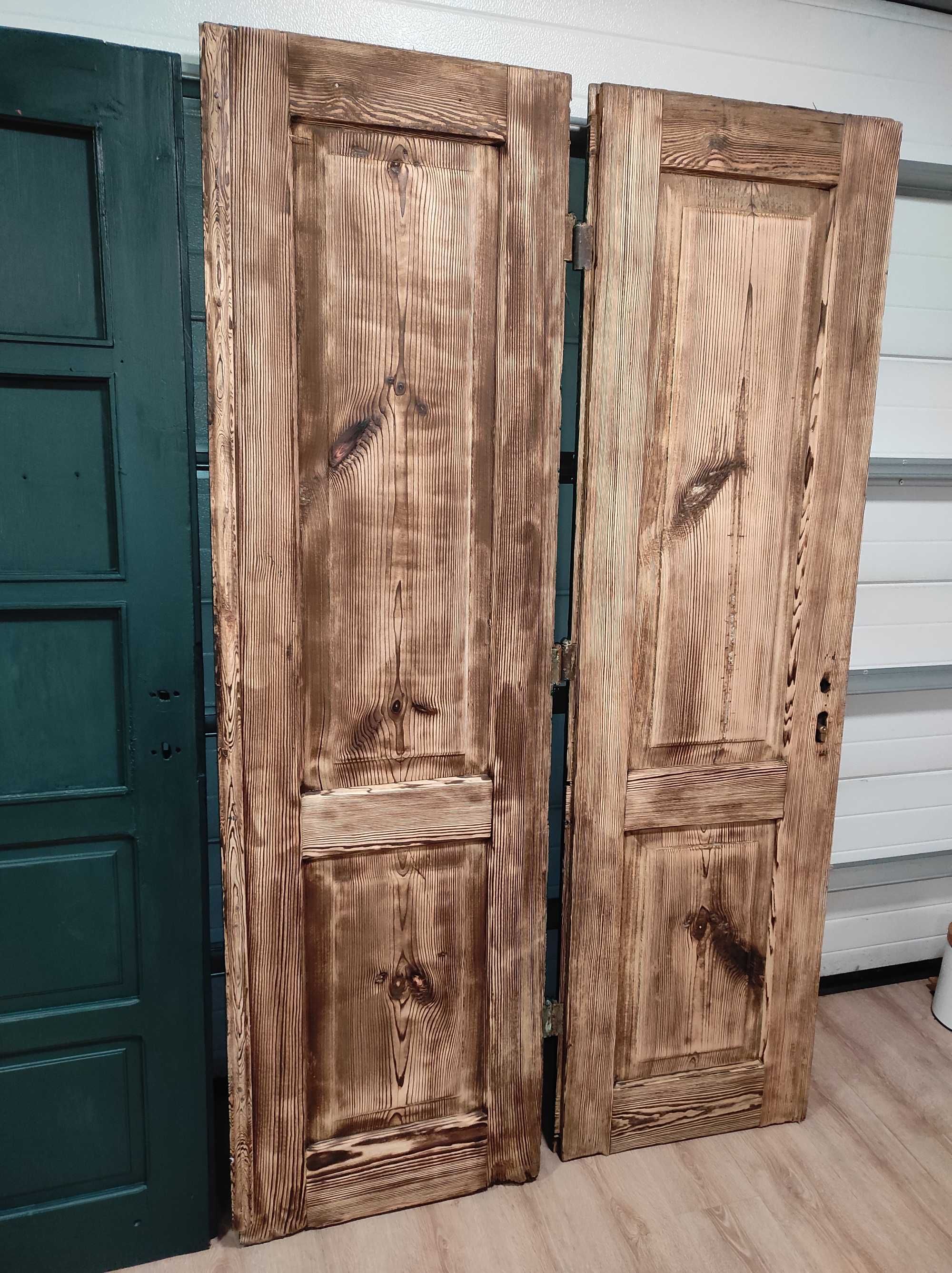 drzwi stare drewniane PRL do sesji fotograficznej sesja foto