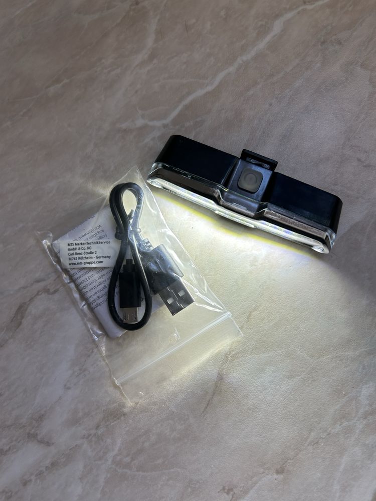 Lampka rowerowa z kablem usb