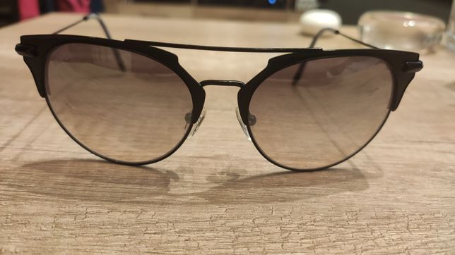 Sprzedam okulary przeciwsłoneczne Unofficial