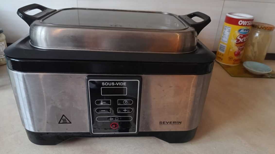 Severin Sous-Vide z grzanym pojemnkiem