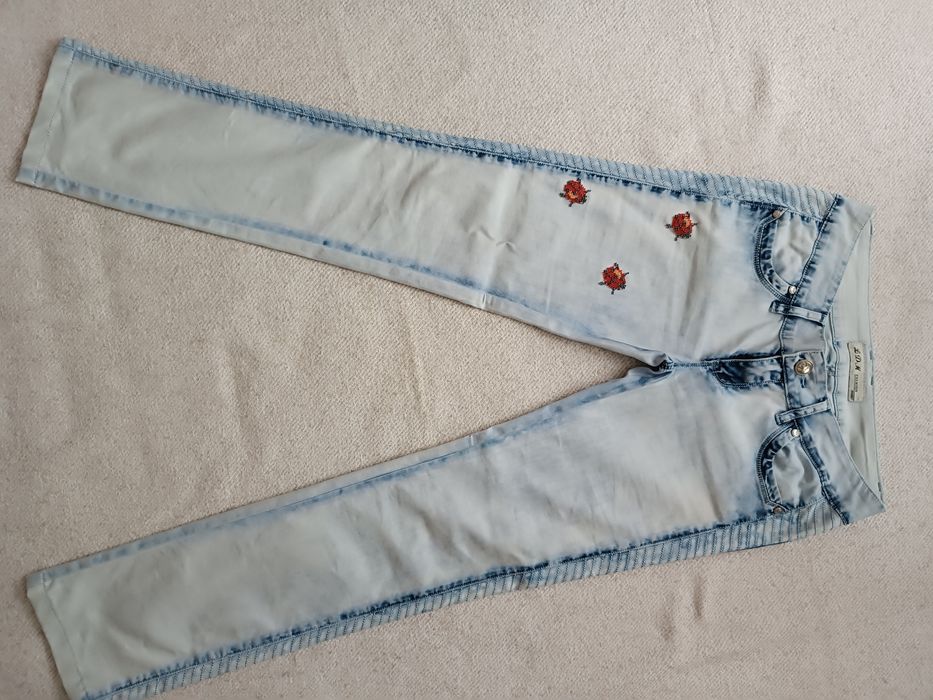 Костюм, вишитий бісером