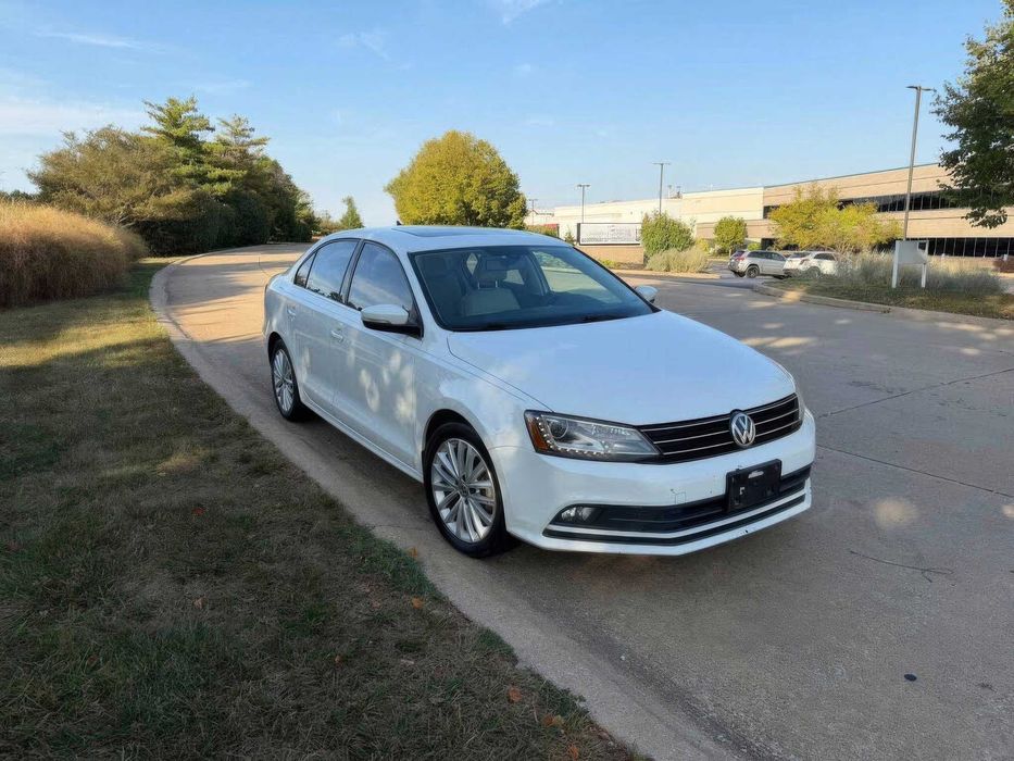 Volkswagen Jetta SEL Premium      2016
