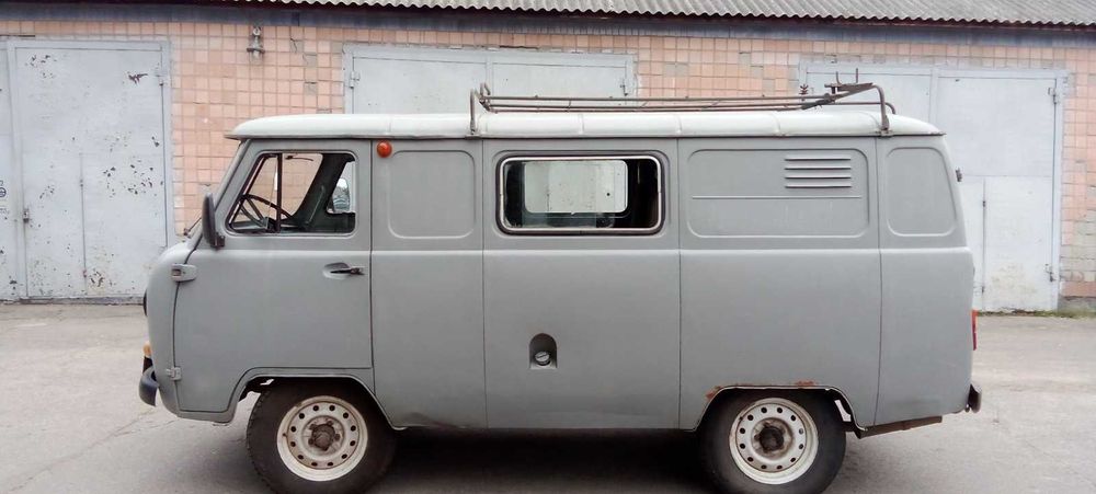 Вантажопасажирський УАЗ 374195, 2011 року