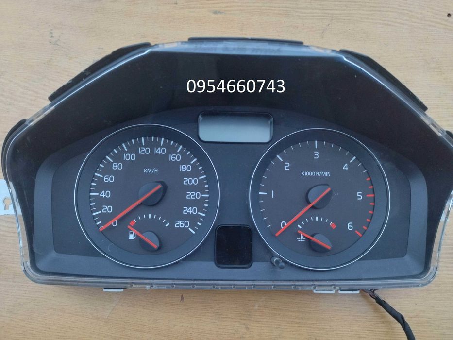 Щиток приборов приладів панель Volvo v50 v 50 Вольво в 50 в50