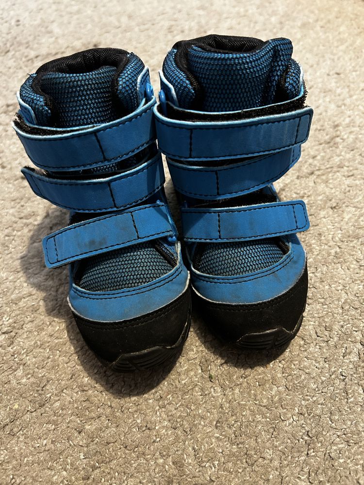Buty zimowe kozaki adidas dla chłopca 23,5 wkladka ok 14,5 cm