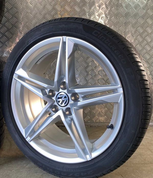 Koła Volkswagen Passat Golf Arteon 8x18 ET40 5x112 Skoda Adax Koźle