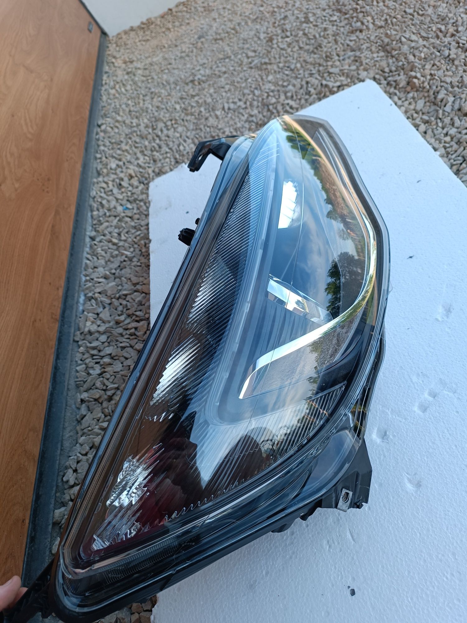 Lampa Bixenon prawa Opel Astra J IV GM stan BDB