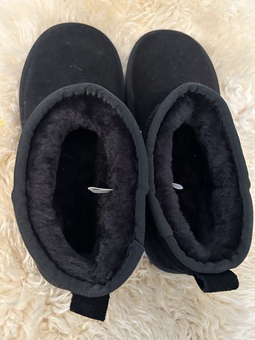 Buty UGG czarne rizmiar 40 nowe