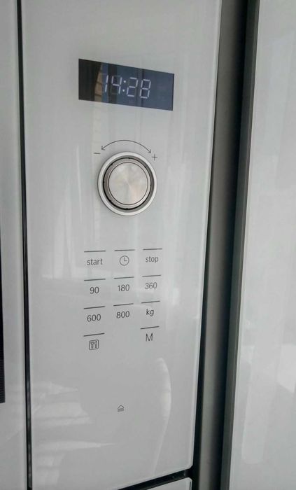 Kuchenka mikrofalowa do zabudowy Bosch BFL524MW0 (mikrofalówka)