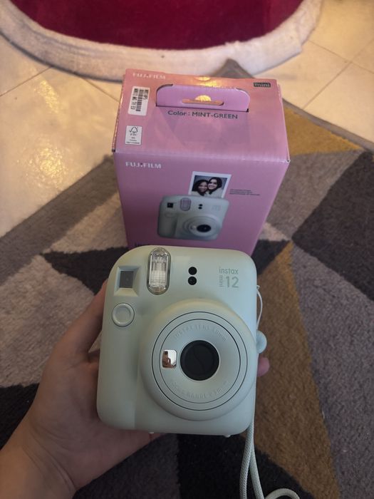 Instax mini 12 c/capa e caixa original