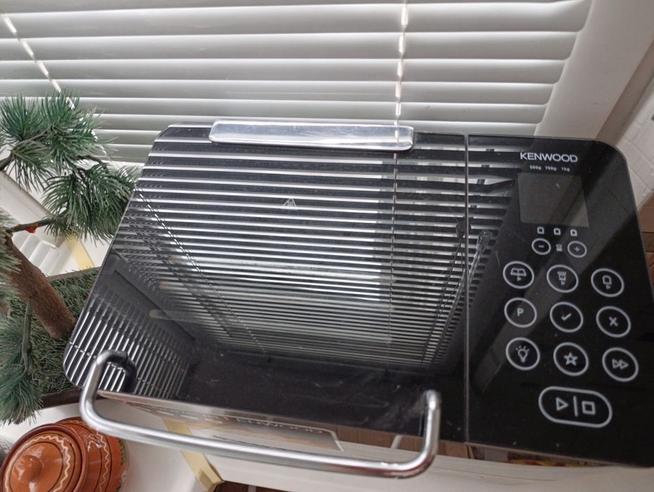 Хлібопічка Kenwood BM 450