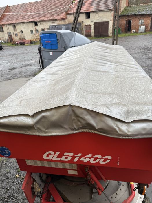 RAUCH AXERA-M 2500kg Rozsiewacz nawozów