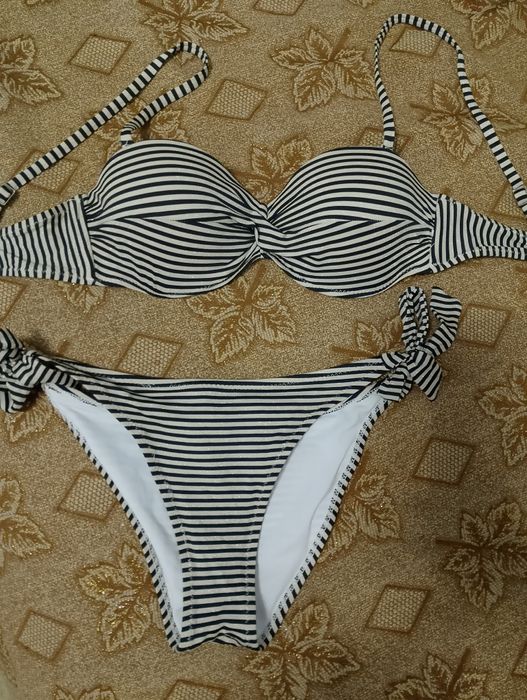 Купальник 40-42 розмір 200грн