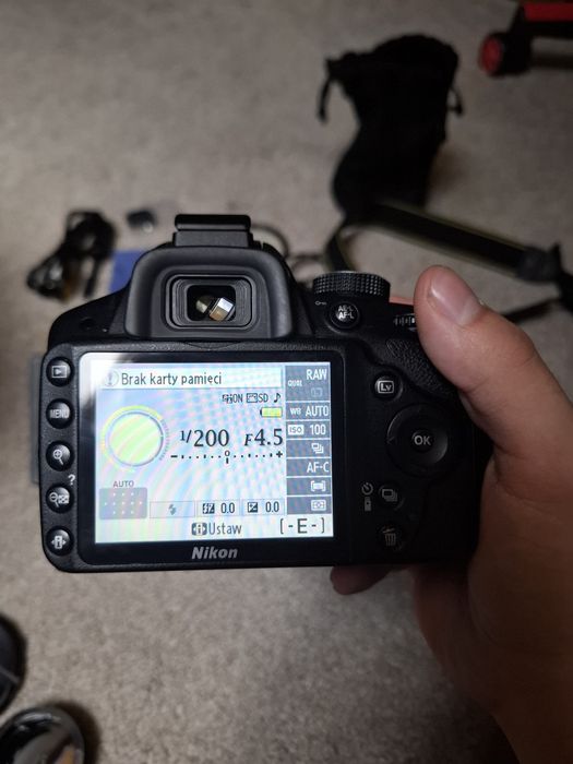 Aparat Nikon d3200 świetny stan