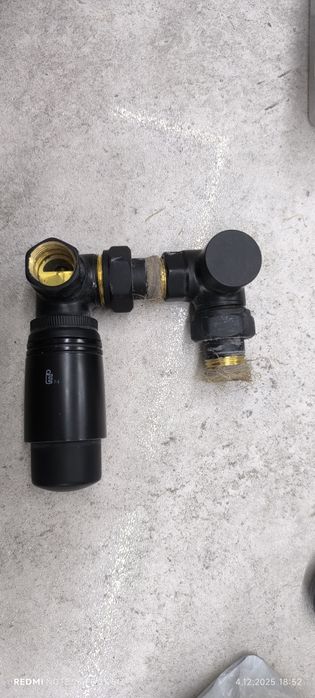 Głowica czarna do kaloryfera