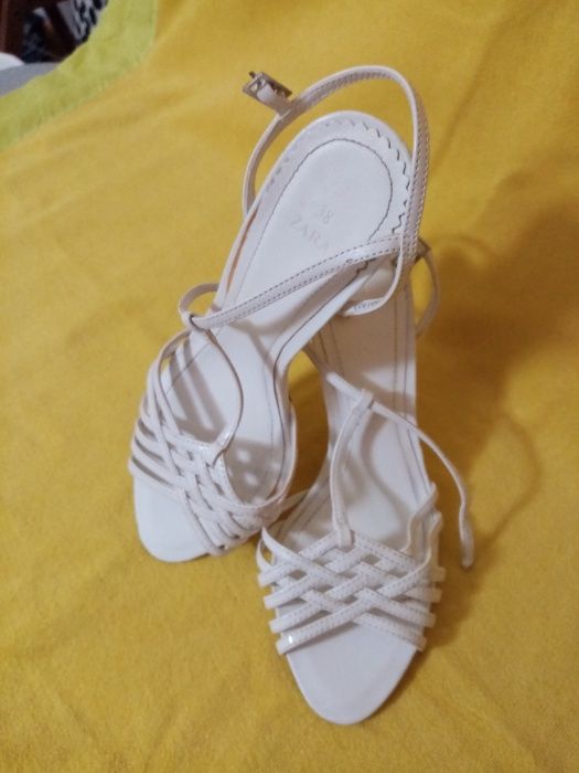 Sandálias Zara Brancas