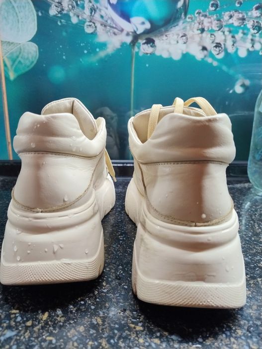 Красовки жіночі 40 розмір