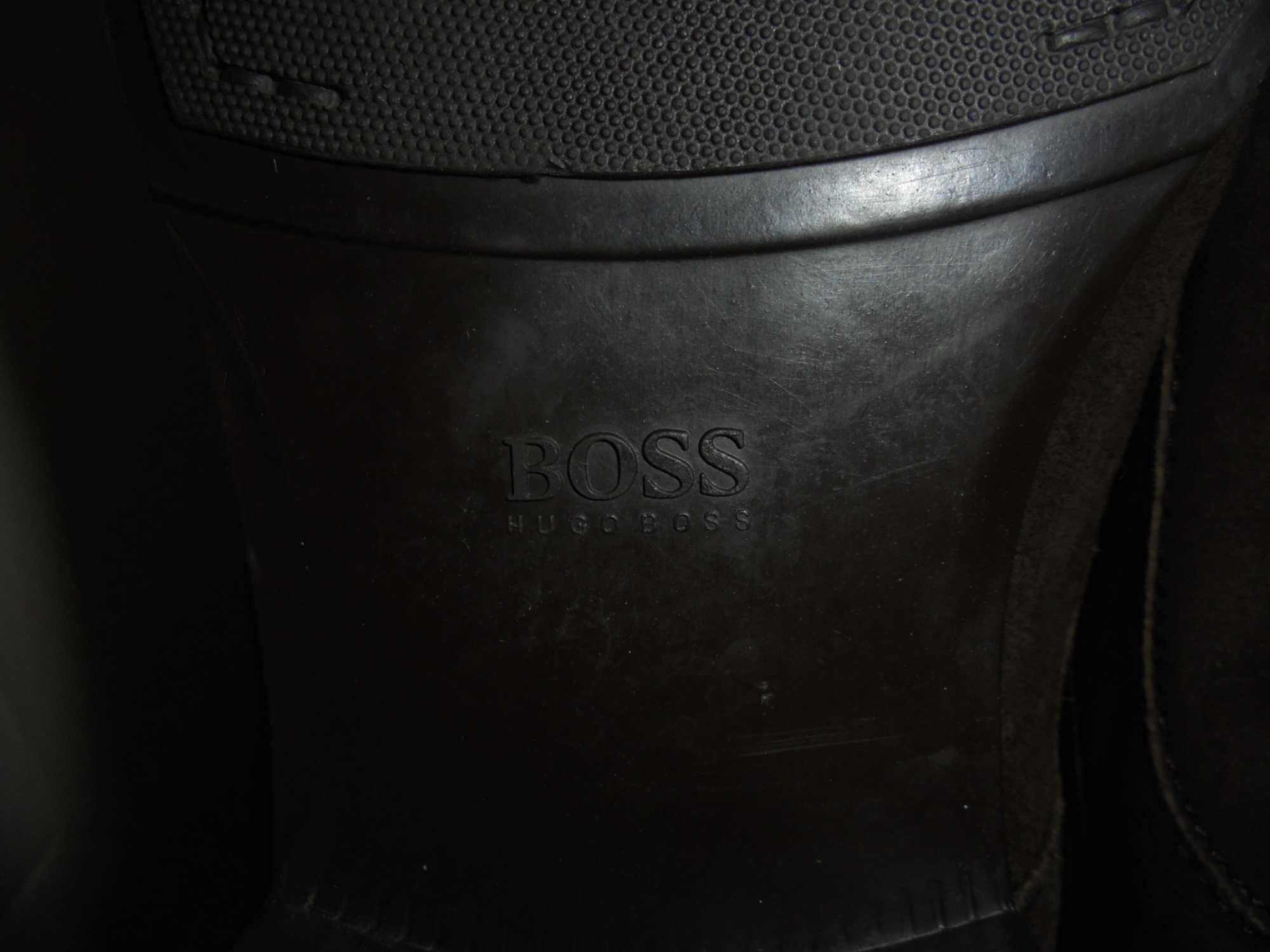 sapatos de homem da marca HOGO BOSS