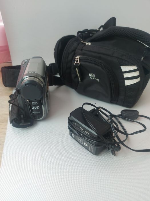 Відео камера JVC 800X