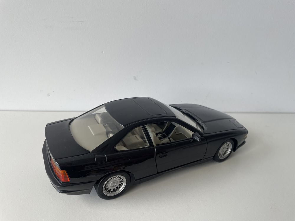 139. Model BMW 850i E31 1:18 Maisto (nie bburago welly)