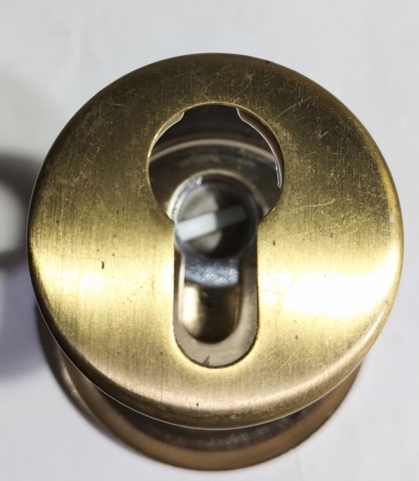 Броненакладка (протектор) овальная для цилиндрового механизма