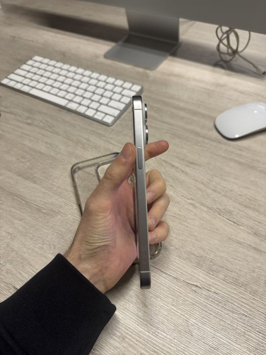 Apple iPhone 15 Pro Max 256GB SIM White Titanium магазин / гарантія