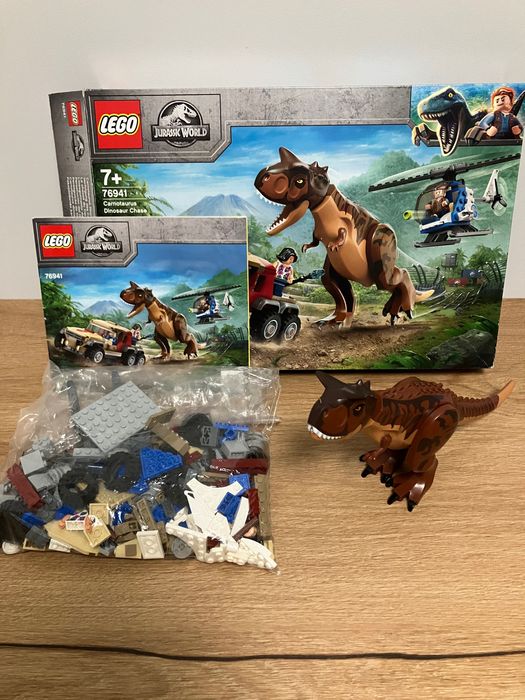 Lego 76941 Pościg za karnotaurem