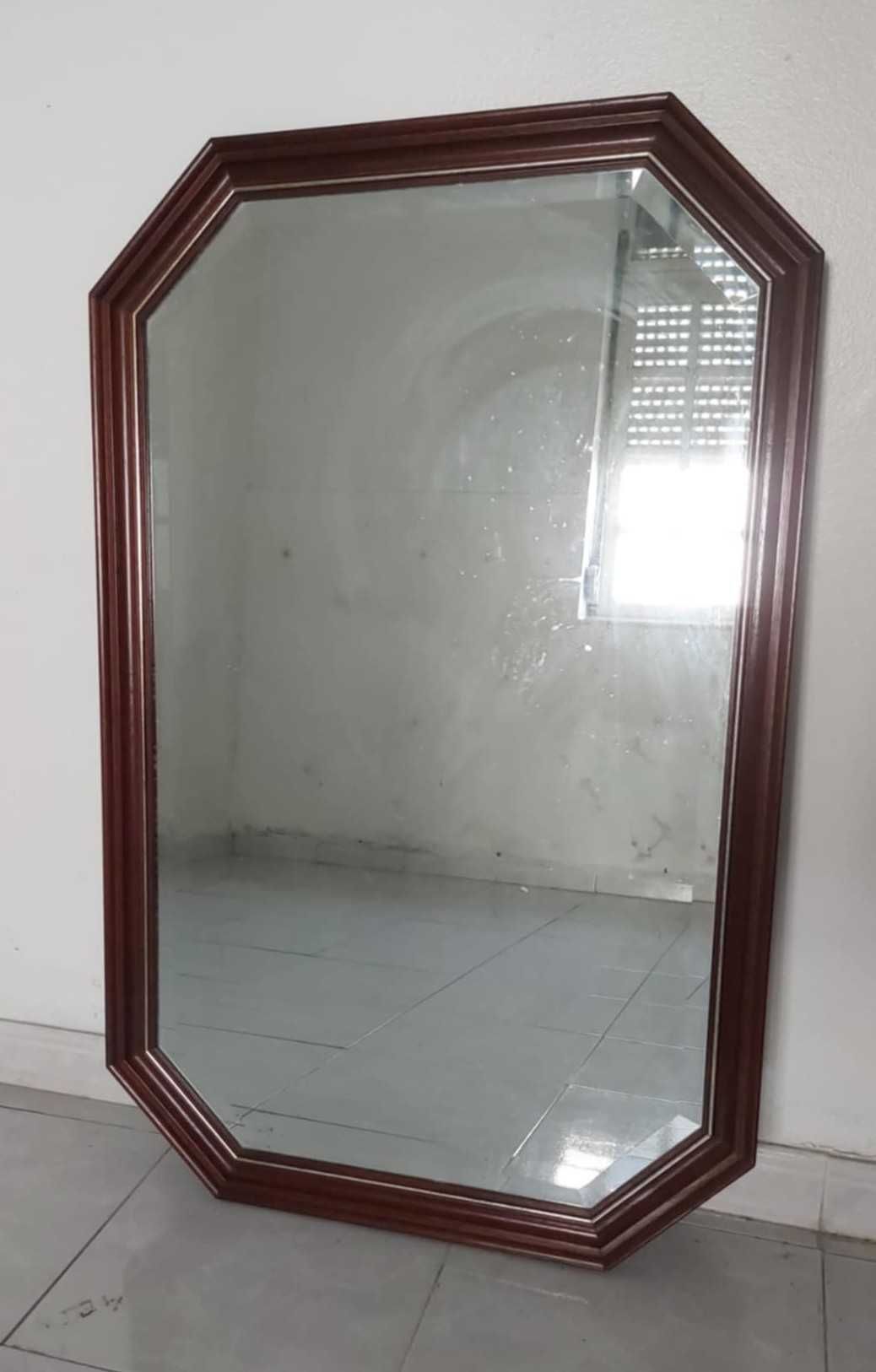 Vende-se Espelho Retangular/Octogonal