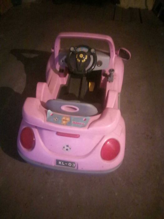 Продаю детский б/у эл.автомобиль