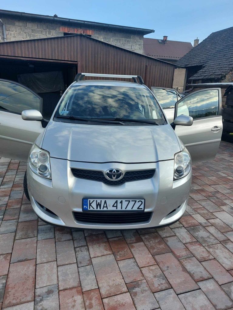 Sprzedam Toyota Auris 1.6 benzyna