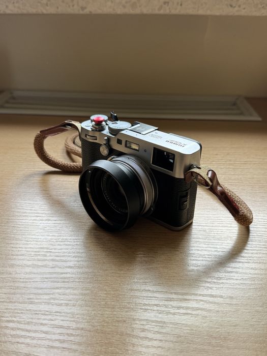 Fujifilm X100F srebrny, komplet, pudełko, dwie baterie Fuji X100F