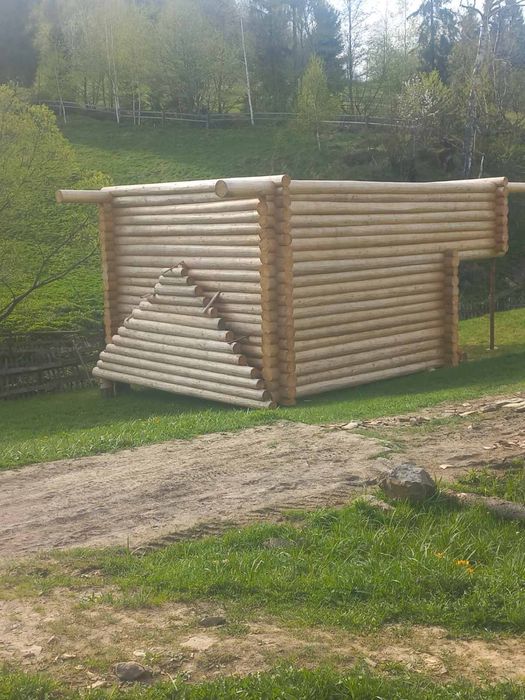 Будинок з дикого зрубу, дикий зруб