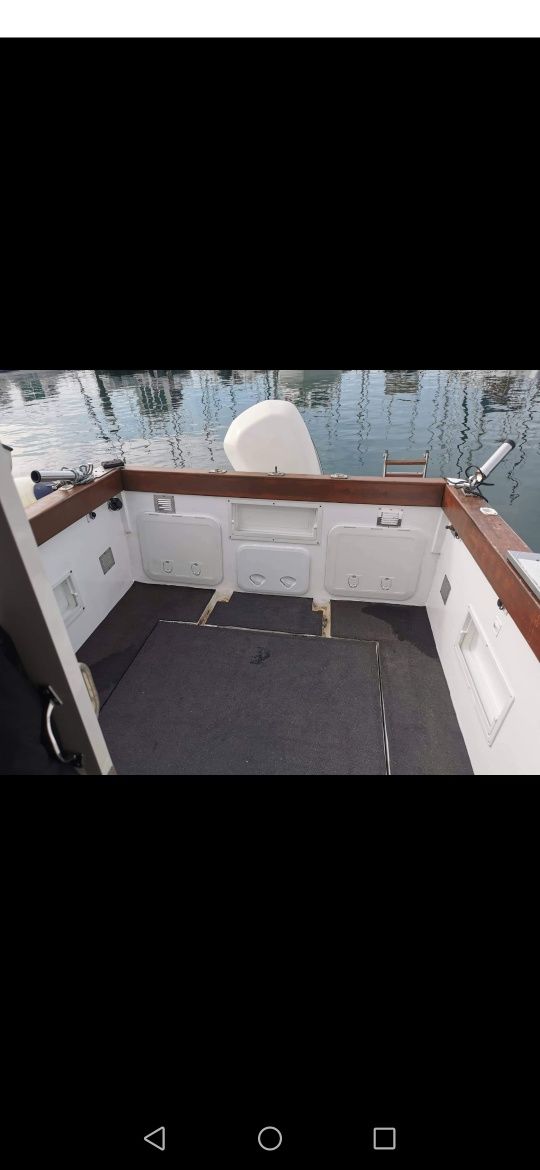 Barco Sam Remo 670 fisher