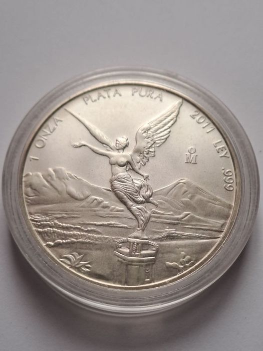 Серебряная монета Либертад 2011 . 250 эскудо Argor Heraeus