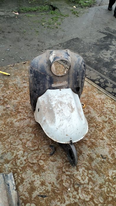 Запчастини мотороллер муравей