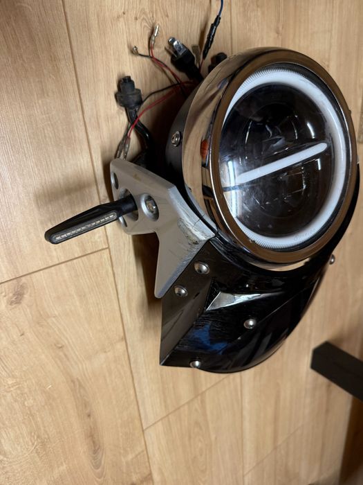 Reflektor lampa do Hyosung GT 125 + owiewka + kierunkowskazy LED