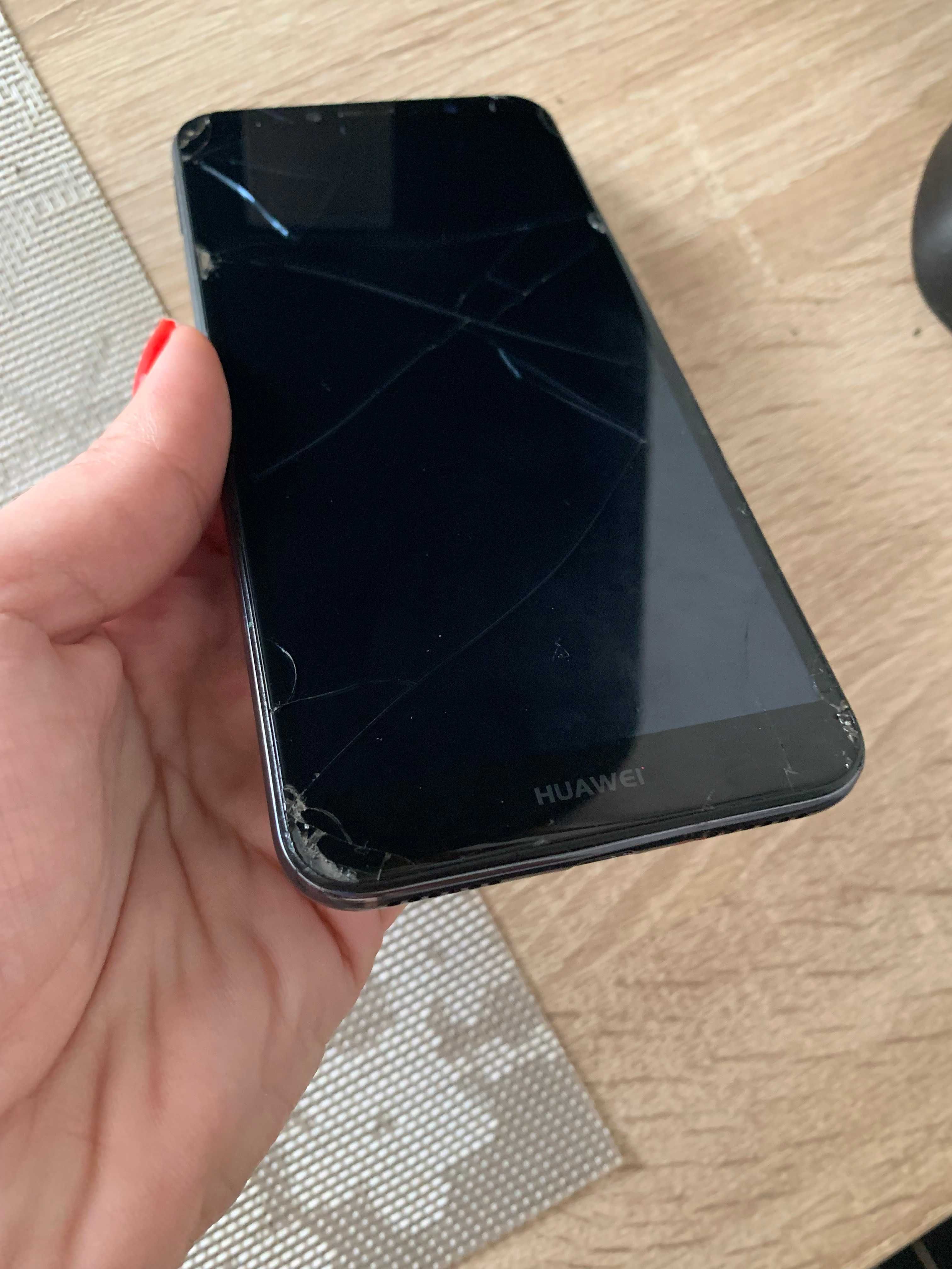 Telefon Huawei Y6 2018 uszkodzony wyświetlacz